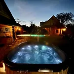 Villa Zacisze Pod Lipa